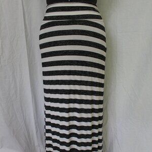 Sequin Hearts Stretchy Maxi Skirt Size M Ruched Black & White Long Ankle